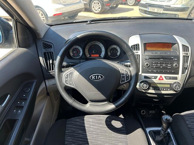 KIA CEE'D DRIVE 1.4 SPANISH LHD IN SPAIN 108000 MILES SUPERB LITTLE CAR 2009